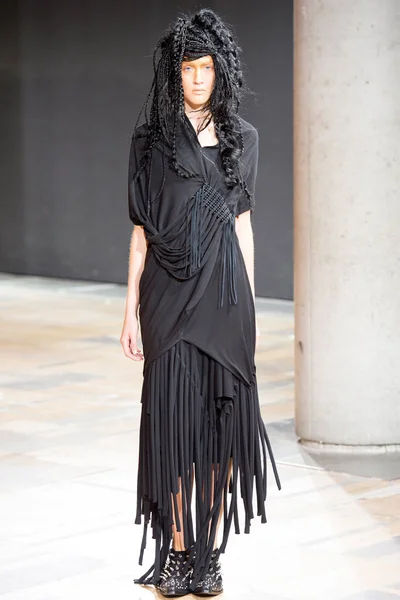 Look 3
